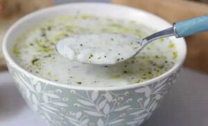 Read more about the article آموزش طرز تهیه آش ماست به سبک شیرازی و اصفهانی؛ دو دستور سنتی با طعمی متفاوت