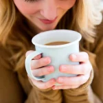 قهوه ناشتا؛ فاجعه یا فرصت؟ عوارض و فواید نوشیدن قهوه با شکم خالی