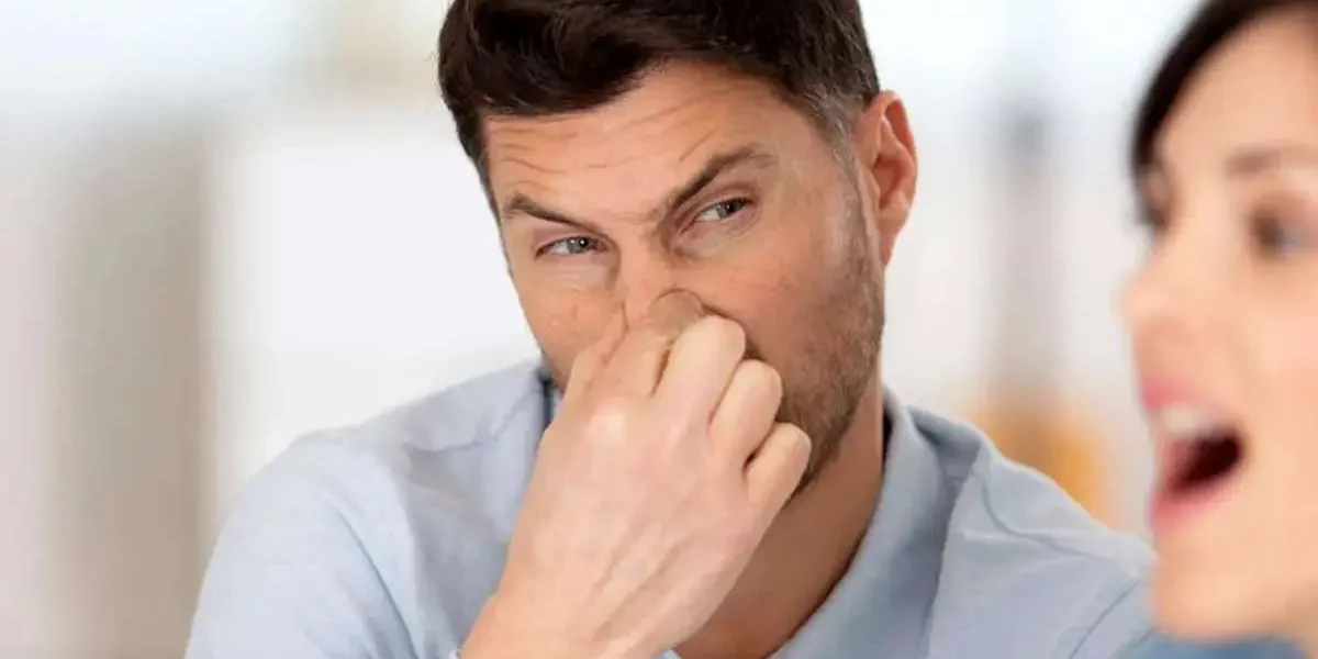 چگونه بوی بد دهان را برطرف کنیم؟
