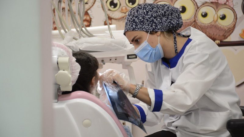 اولین ویزیت دندانپزشکی کودکان چه زمانی باید باشد؟