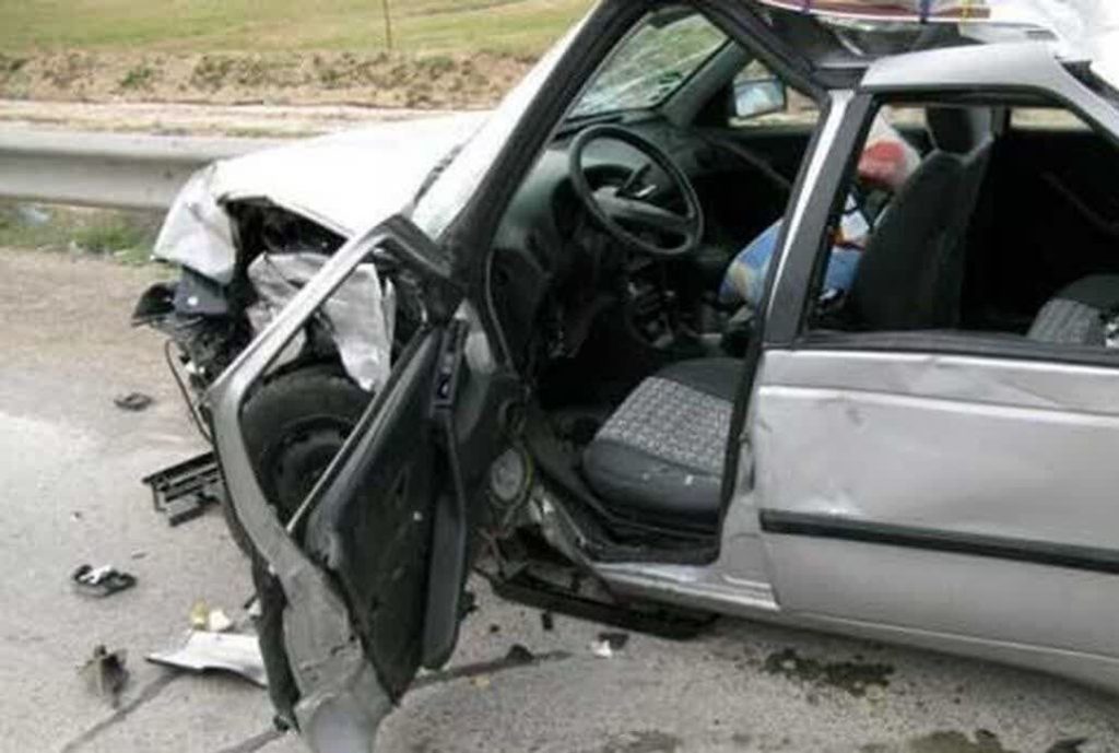 تصادف هولناک پژو در اتوبان امام علی پرت شدن زن ۲۴ ساله از خودرو به بیرون